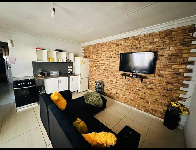 7 BEDROOM HOUSE FOR SALE IN ACTONVILLE